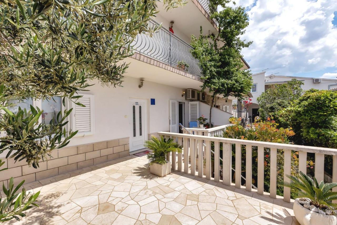 Apartments Lucija Baška Voda Dış mekan fotoğraf